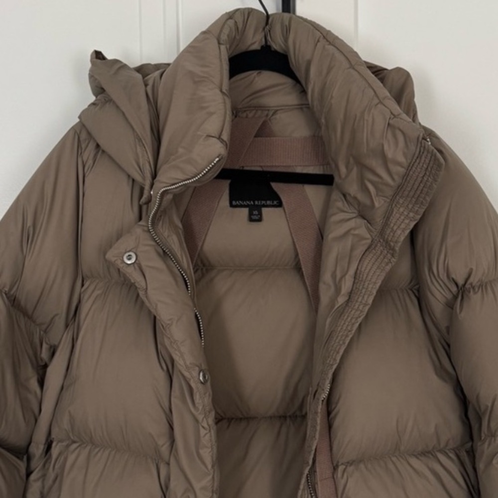 Banana Republic Women's Down Blend Puffer Jacket in Soft Carmel - Picture 6 of 12